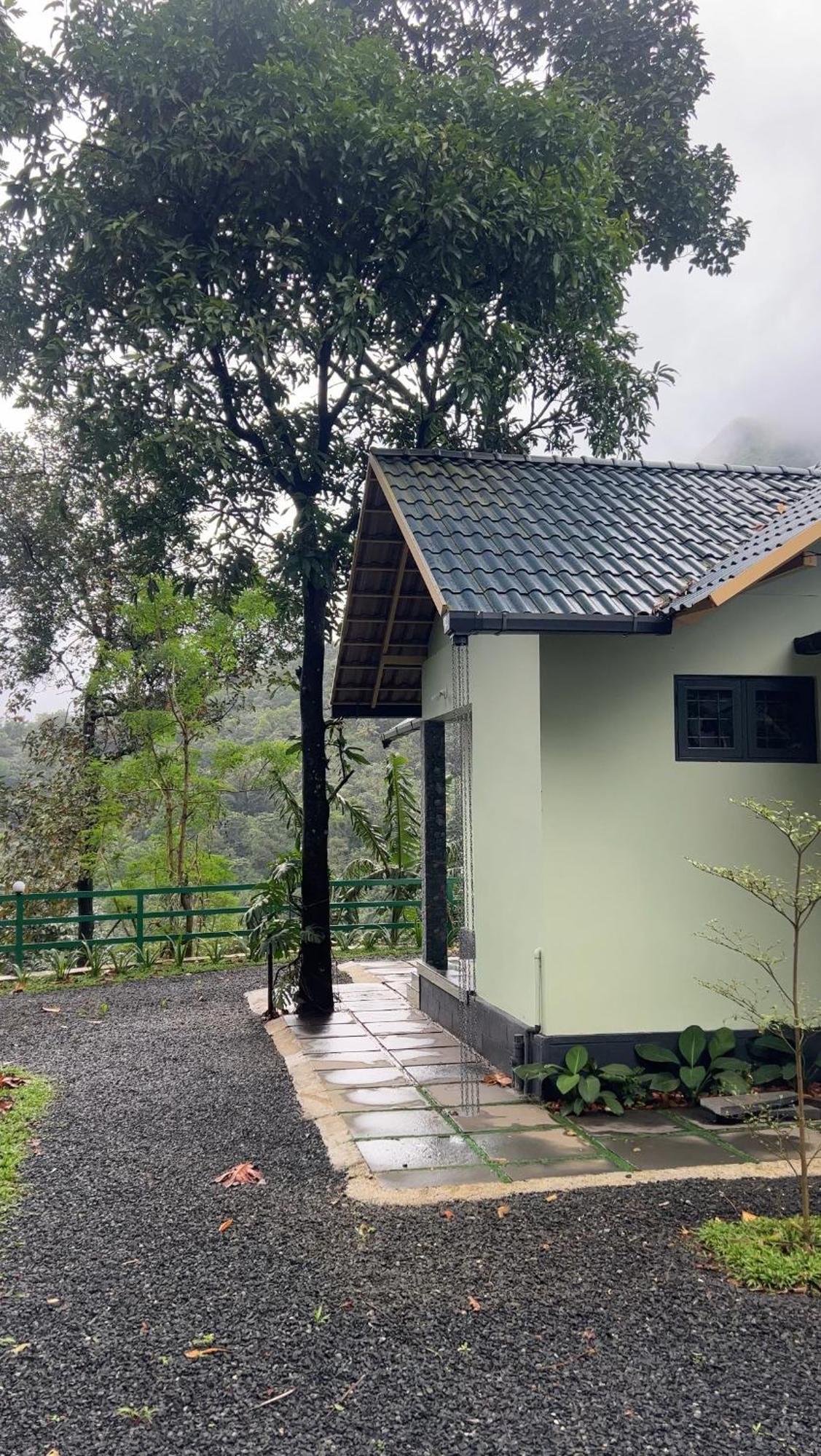 Royal Mount Inn Resorts Paithalmala Exterior foto