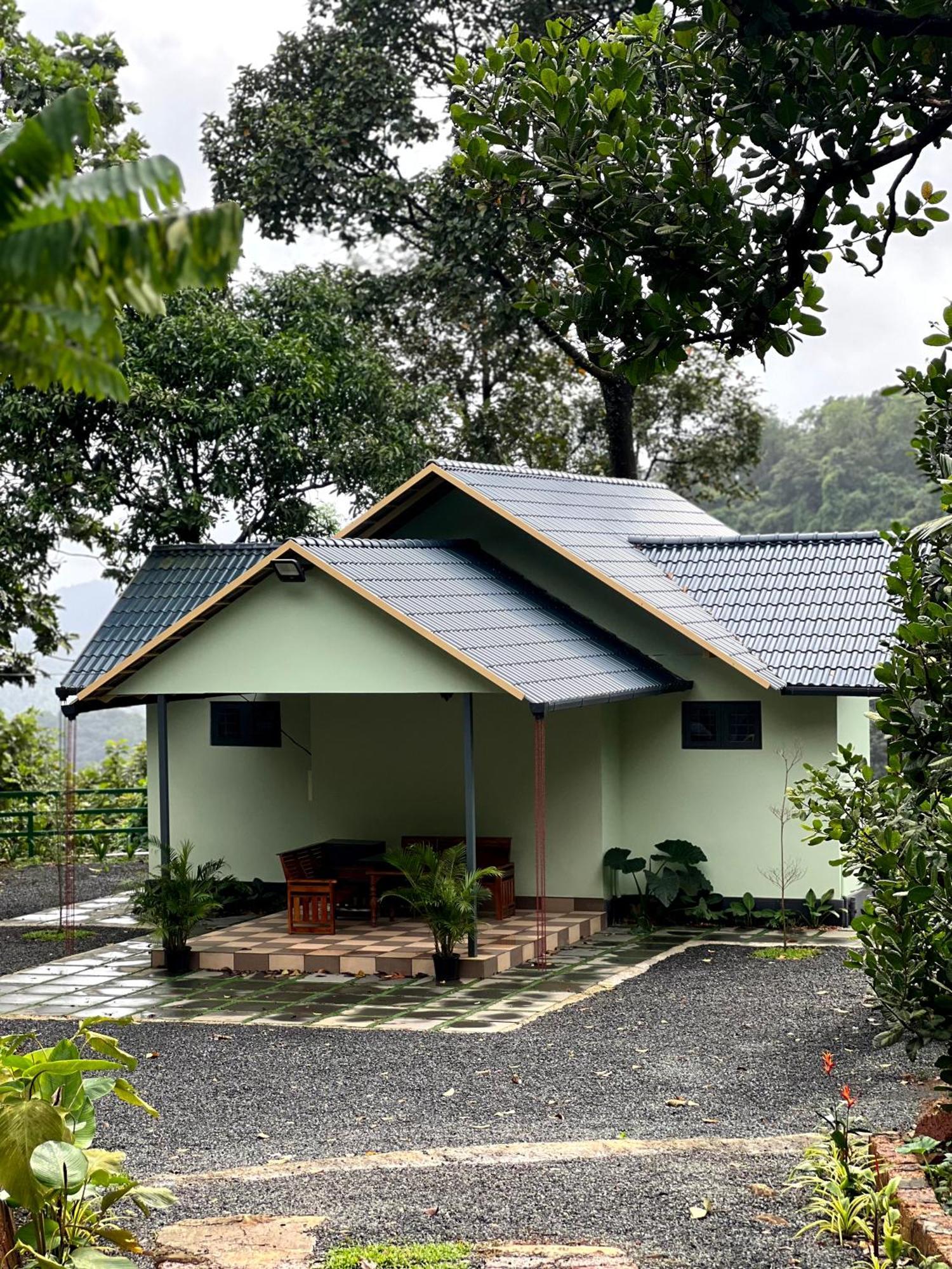 Royal Mount Inn Resorts Paithalmala Exterior foto